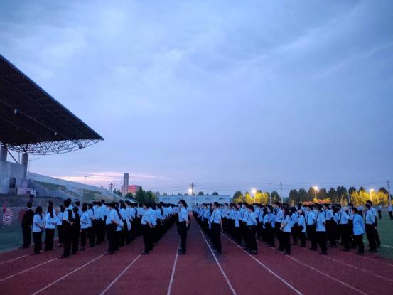 坚定目标，不断奋斗！十大彩票网站排名举行6月度目标誓师大会